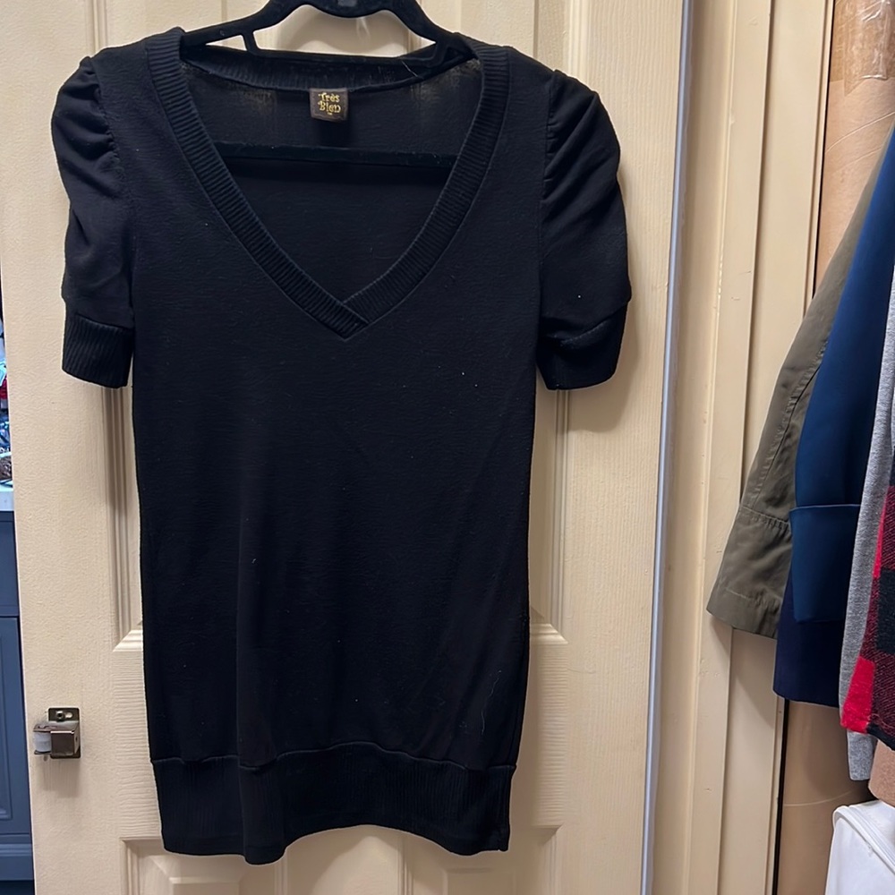 Low cut top